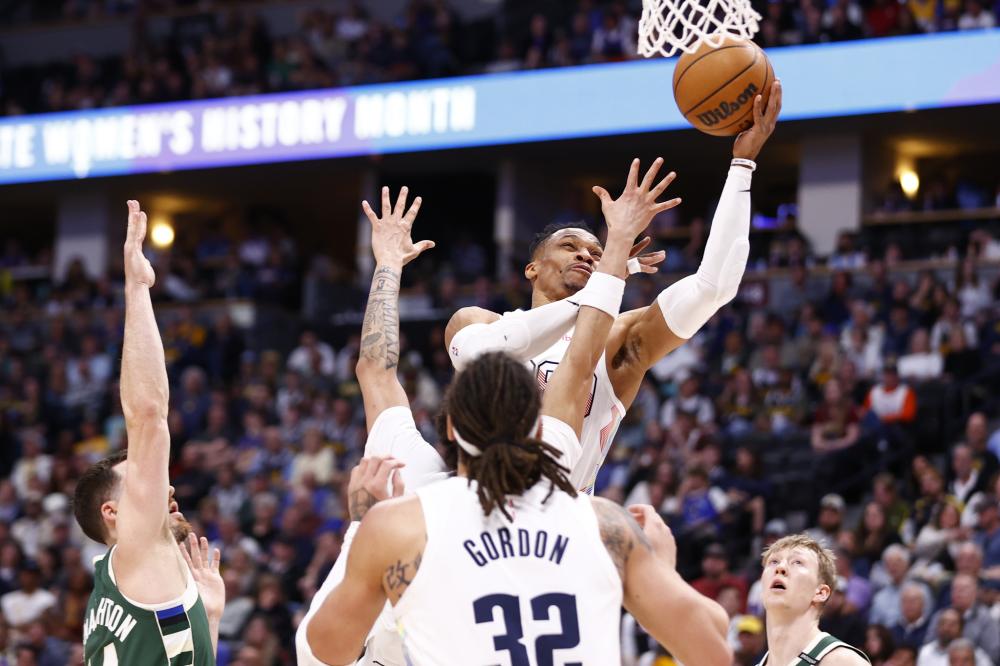 之间的对话 之间的对话